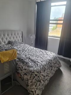 Economical, luxury, centrally located 2 beds flat - Romford - 7
