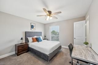 The Mirage 249 I Comfy 1 Bed 1 Bath - Arlington - 0