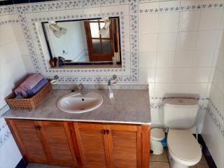 Spacious bungalow in El Paso for family - 2