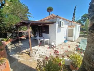 Spacious bungalow in El Paso for family - 0