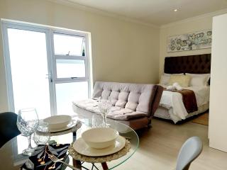 Apartment with private pool, kitchen and BBQ - 0