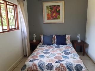 Sea La Vie- beach cottage - Port Edward - 1