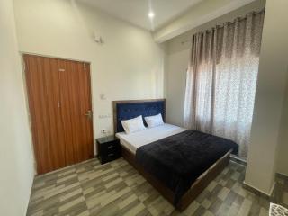 SAI GUEST HOUSE BANARAS RAILWAY STATION 2km from KASHI VISHWANATH - 2