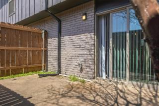 The Mirage 276 I Comfy 2 Bed 15 Bath - Arlington - 3