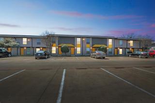 The Mirage 276 I Comfy 2 Bed 15 Bath - Arlington - 2