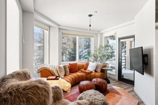 Chamonix 40, Snowmass Ski-In/Ski-Out Condo w/Shared Pool & Hot Tub/Free WiFi - 7