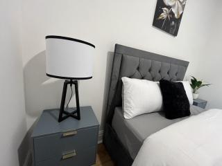 Stylish Two Bedroom Apartment - Cardiff - 4