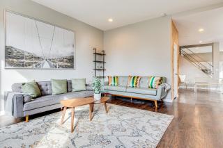 4 Mi to Dtwn Indianapolis Updated Home with Yard! - Indianápolis - 0