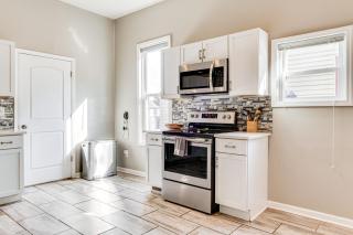 4 Mi to Dtwn Indianapolis Updated Home with Yard! - Indianápolis - 2