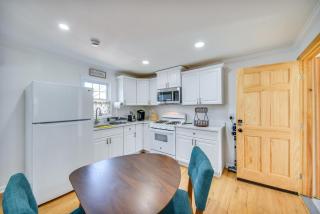 Less Than 1 Mi to Beaches Central Norfolk Apartment! - 9