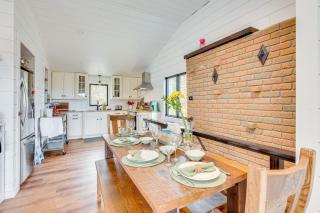 1 Mi to Marina Cabin with Views Near Atwood Lake! - 2