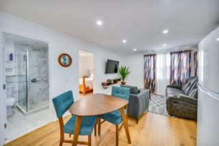 Less Than 1 Mi to Beaches Central Norfolk Apartment! - 4