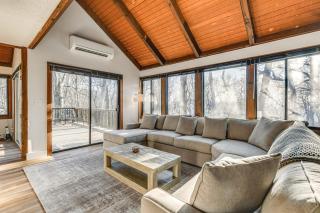 Walk to Ski Slopes Wintergreen Resort Treehouse - Beech Grove - 7