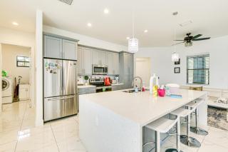 Day Trip to Fort Myers Beach Pet-Friendly Home! - Lehigh Acres - 8
