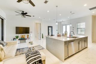 Day Trip to Fort Myers Beach Pet-Friendly Home! - Lehigh Acres - 2