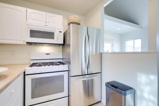 Dog-Friendly Home with Fenced Yard in Los Cerrillos - Cerrillos - 3