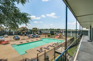 The Mirage 251 I Comfy 1 Bed 1 Bath - Arlington - 5