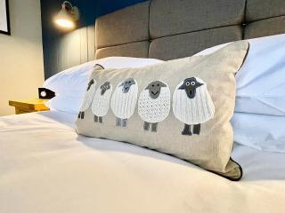 High Style Apartment - Keswick - 2