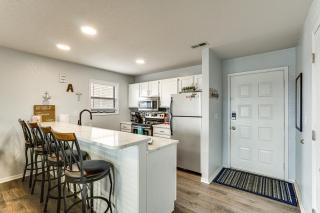 Community Perks Scenic Osage Beach Condo! - Osage Beach - 6