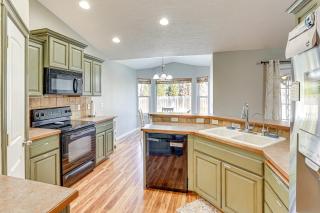 1 Mi to Boise Towne Square Home with Patio! - Boise - 5