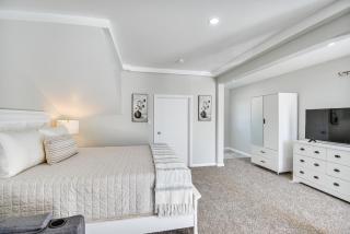 11 Mi to Virginia Beach Boardwalk Studio Retreat! - 6