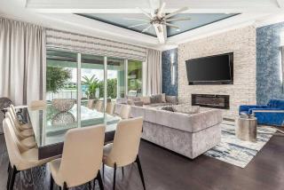 Estate with Arcade, Theater, Superhero BR, Near Parks - 8