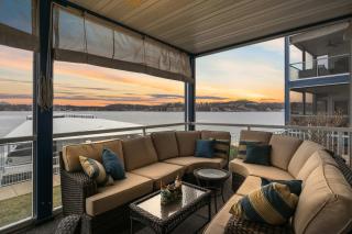 Lakefront 4BR Luxury Sleeps 13 Pool & Hot Tub - Lake Ozark - 0