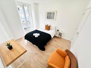 The Antonio Pedro House - NO 2D - Stunning Three-Bedroom Apartment - Lissabon - 5