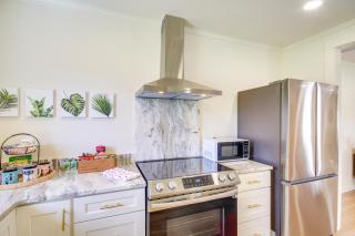 Colorful and Retro Perkinston Cottage with Yard! - 4