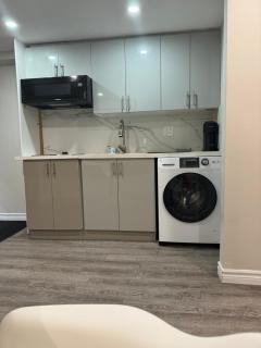 Joshy's guest suite - Hamilton - 5