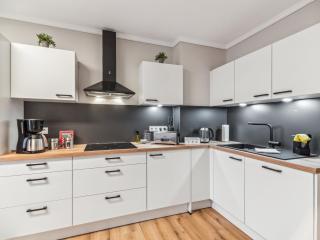Modernes 2 Zimmer Apartment mit Balkon, zentrale Lage - Brema - 1