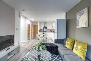 2BR City Centre Apt, Self Check In, Wifi, By DerBnB - Sheffield - 0