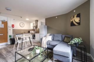 1BR City Centre Apt, Self Check In, Wifi, By DerBnB - Sheffield - 0