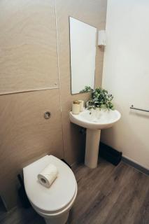 1BR City Centre Apt, Self Check In, Wifi, By DerBnB - 6