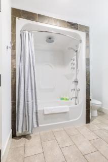 Pooches Paradise - Pet Friendly Hot Tub & Pool - Canmore - 1