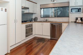 Buderim Lodge - Family Fun in Heart of Sunshine Coast With Pool & Separate Studio - Buderim - 1