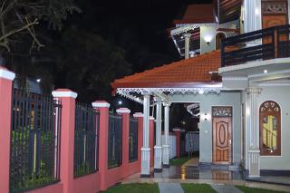 Shara Luxury Holiday Home - Marawila - 1