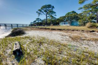 Relax and Refresh Waterfront Cottage in Panacea - Panacea - 9