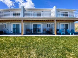 Gorgeous Updated Lake View Condo 942 3 - Garden City - 9
