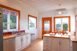 Napier Hilltop Stays - Views, Pool & Pet Friendly! - Napier - 8