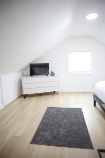 Cozy Near Boston with Outdoor Space - 4