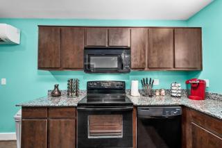 Sleek 1BR Retreat Near NRG and Med Center - 8
