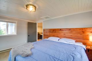 Ocean-Themed Westport Home Bike to Ocean! - Westport - 1