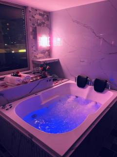 Luxury apt Wifi Jacuzzi Balcony Near the Beach and Old City - Cartagena de Indias - 2