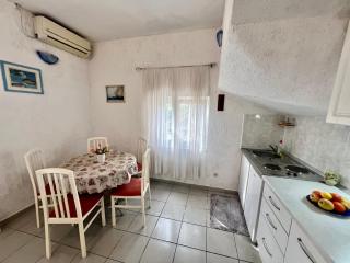 Apartment near the beach DRAGA - Dugi Rat - 8
