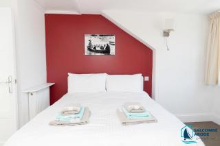 Absolute Heart of Salcombe - Estuary Views, Sauna, Hot Tub - 2