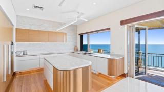 Outstanding - Palm Cove - 5