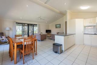 On The Bank - Burrum Heads - 5