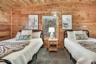 Hilltop Hideaway - Sevierville - 8