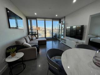 Olympic Park Delight - 2 Bdrm -Parking - Views - Sydney - 5
